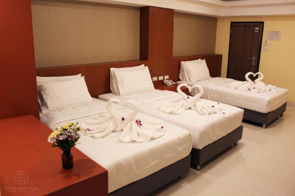 Rest@Ratchada Hotel Bangkok Luaran gambar