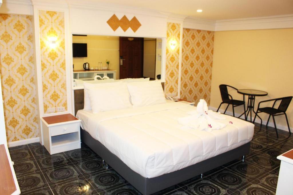 Rest@Ratchada Hotel Bangkok Luaran gambar